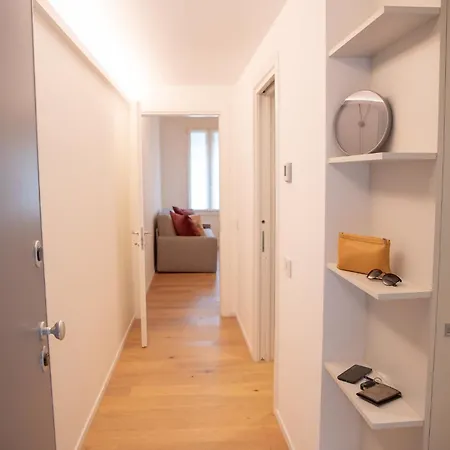 Romantic White - 5 Minutes From The Côme