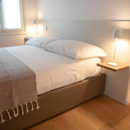 Romantic White - 5 Minutes From The