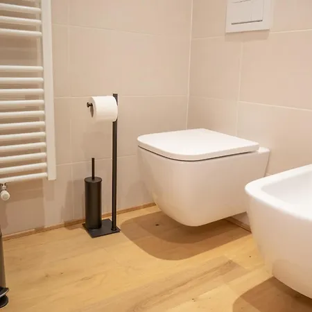 Romantic White - 5 Minutes From The * Côme