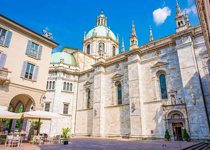 Romantic White - 5 Minutes From The *