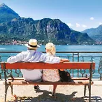 Romantic White - 5 Minutes From The * Como