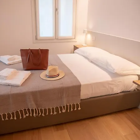 Διαμέρισμα Romantic White - 5 Minutes From The *