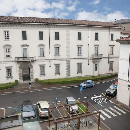 Romantic White - 5 Minutes From The * Όπως