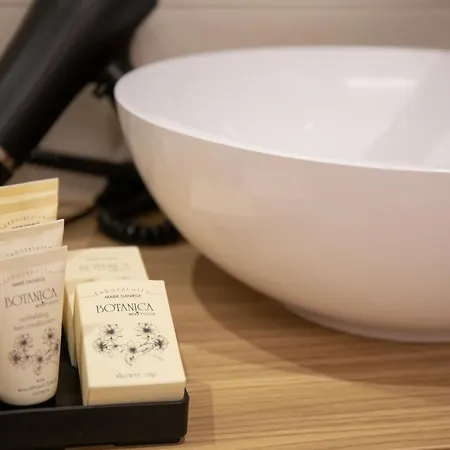 Διαμέρισμα Romantic White - 5 Minutes From The